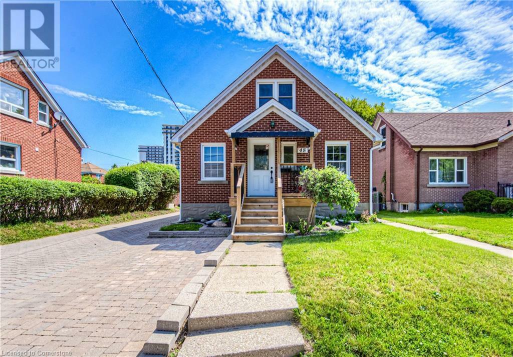 Property Photo: 48 Ellis Avenue ON N2H 4G7