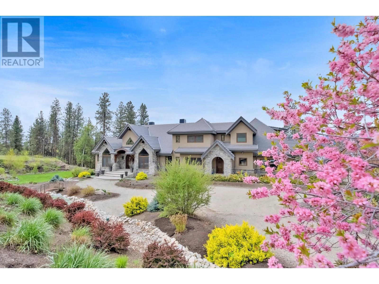 Photo de la propriété:  2119 Naramata Road  BC V0H 1N1 