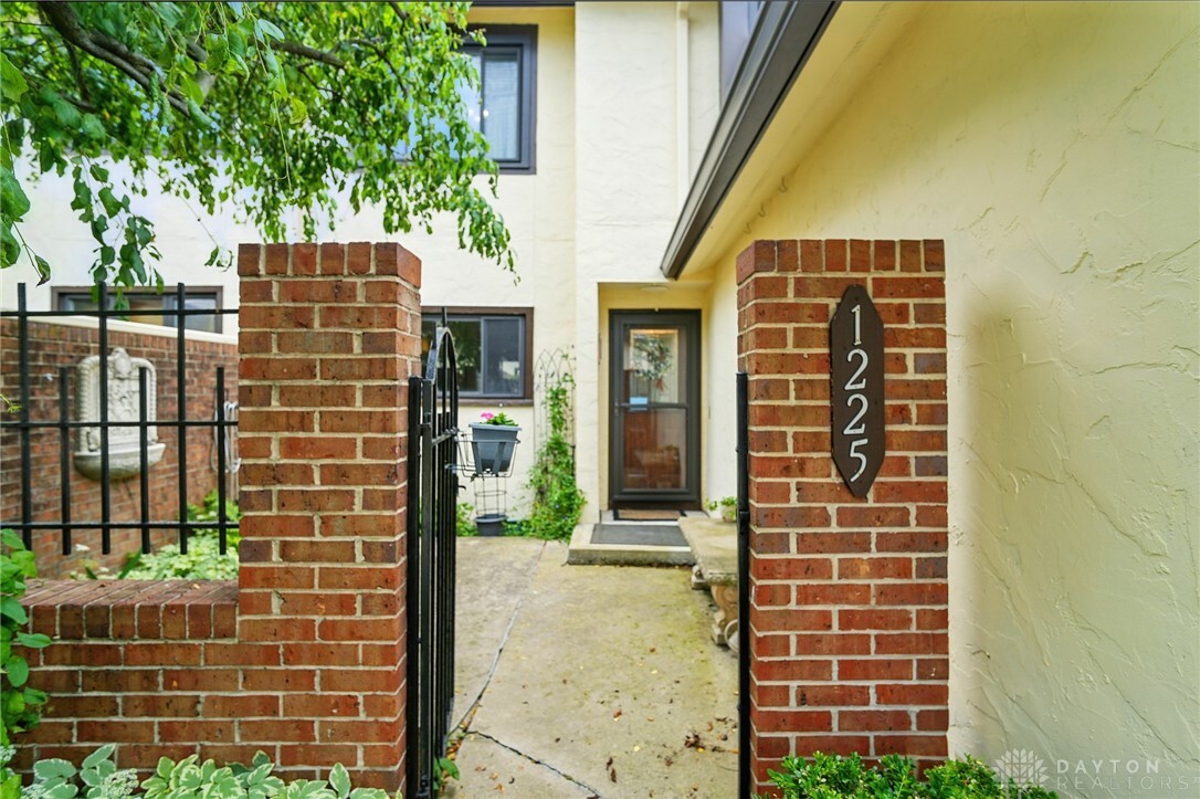 Property Photo: 1225 Chevington Court OH 45459
