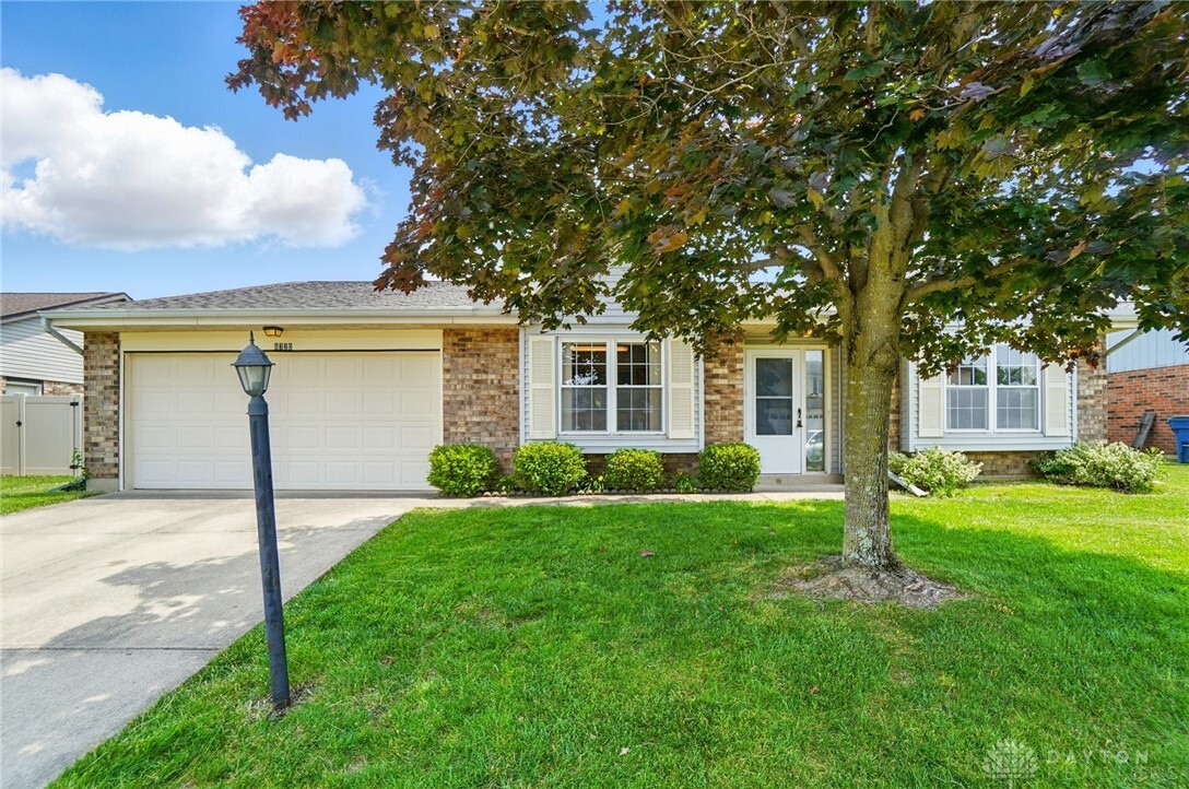 Property Photo: 8720 Emeraldgate Drive OH 45424