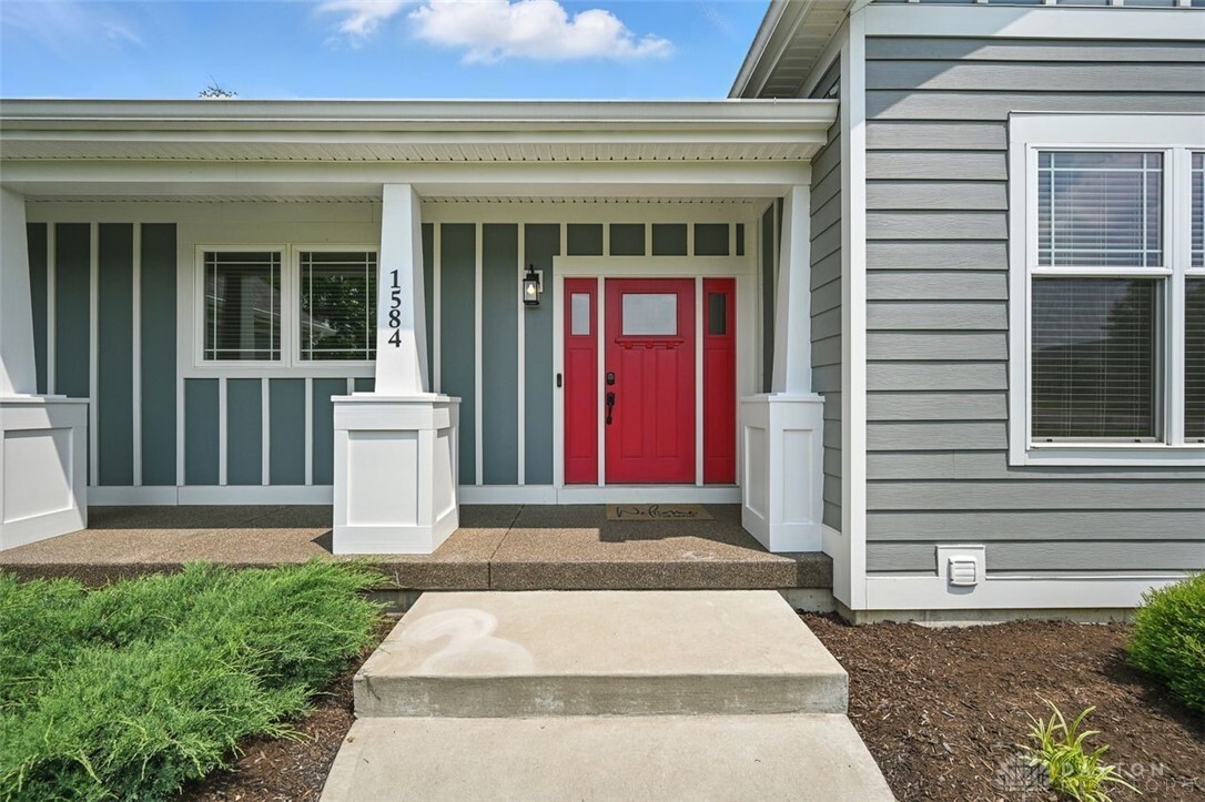 Property Photo:  1584 Heritage Run Drive  OH 45036 