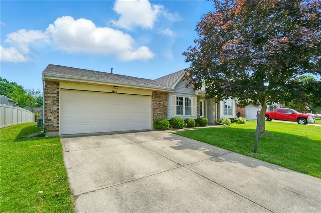 Property Photo: 8720 Emeraldgate Drive OH 45424