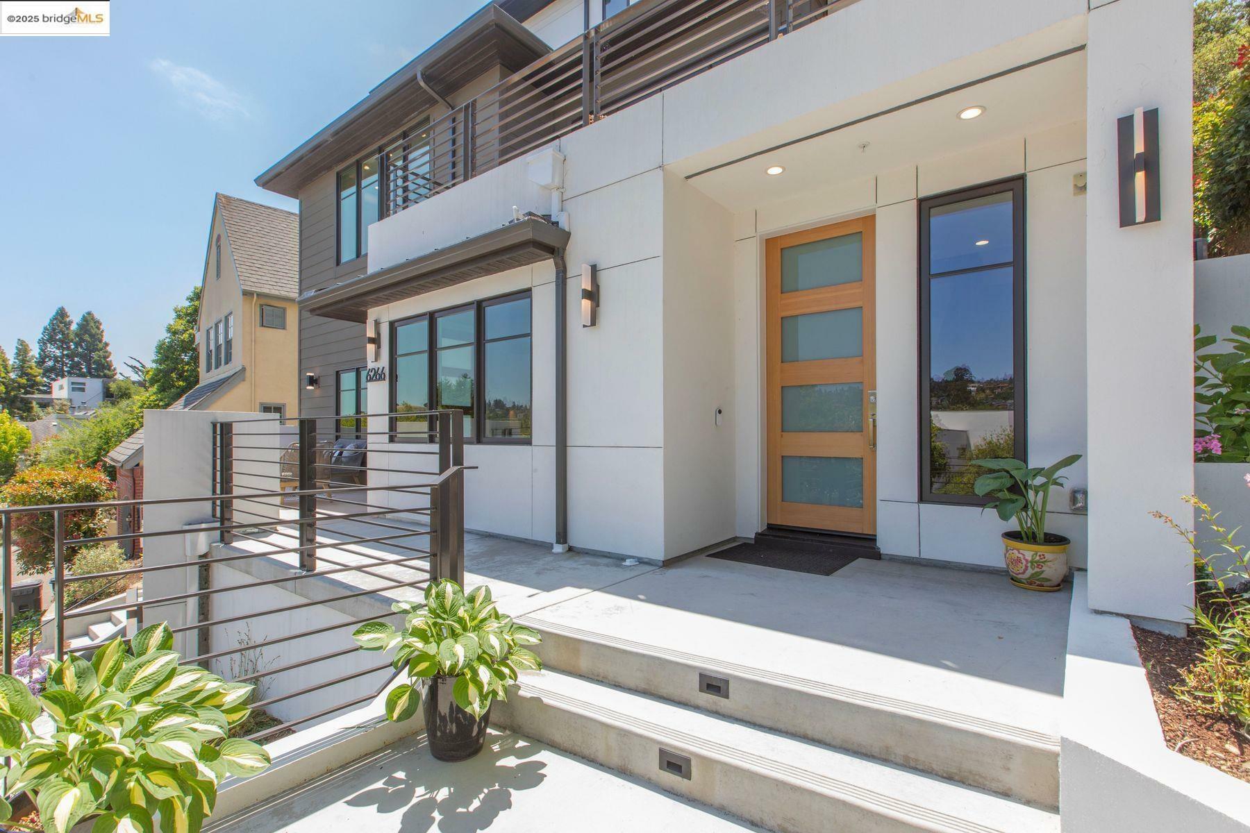 Property Photo: 6268 Acacia Avenue CA 94618