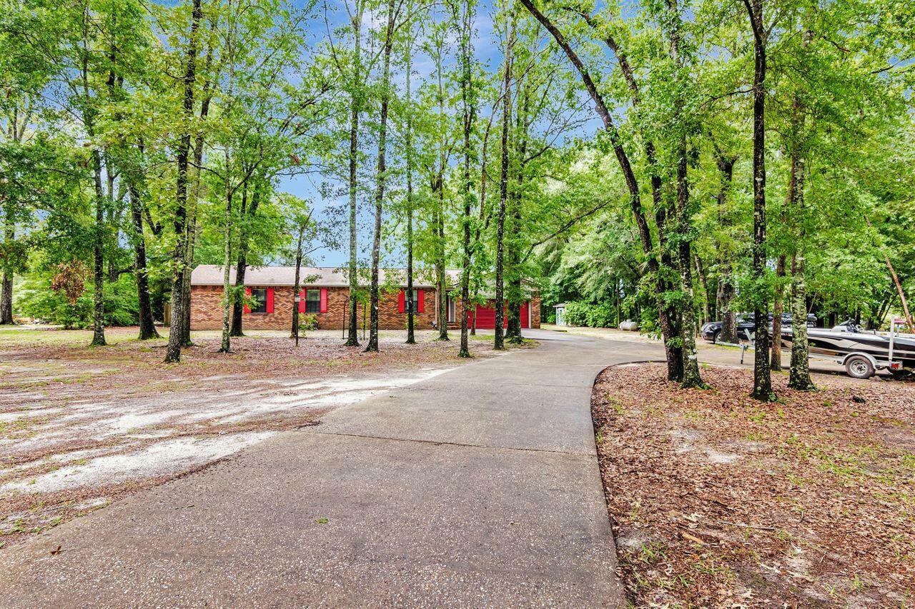 Property Photo: 3544 State Highway 85 FL 32567
