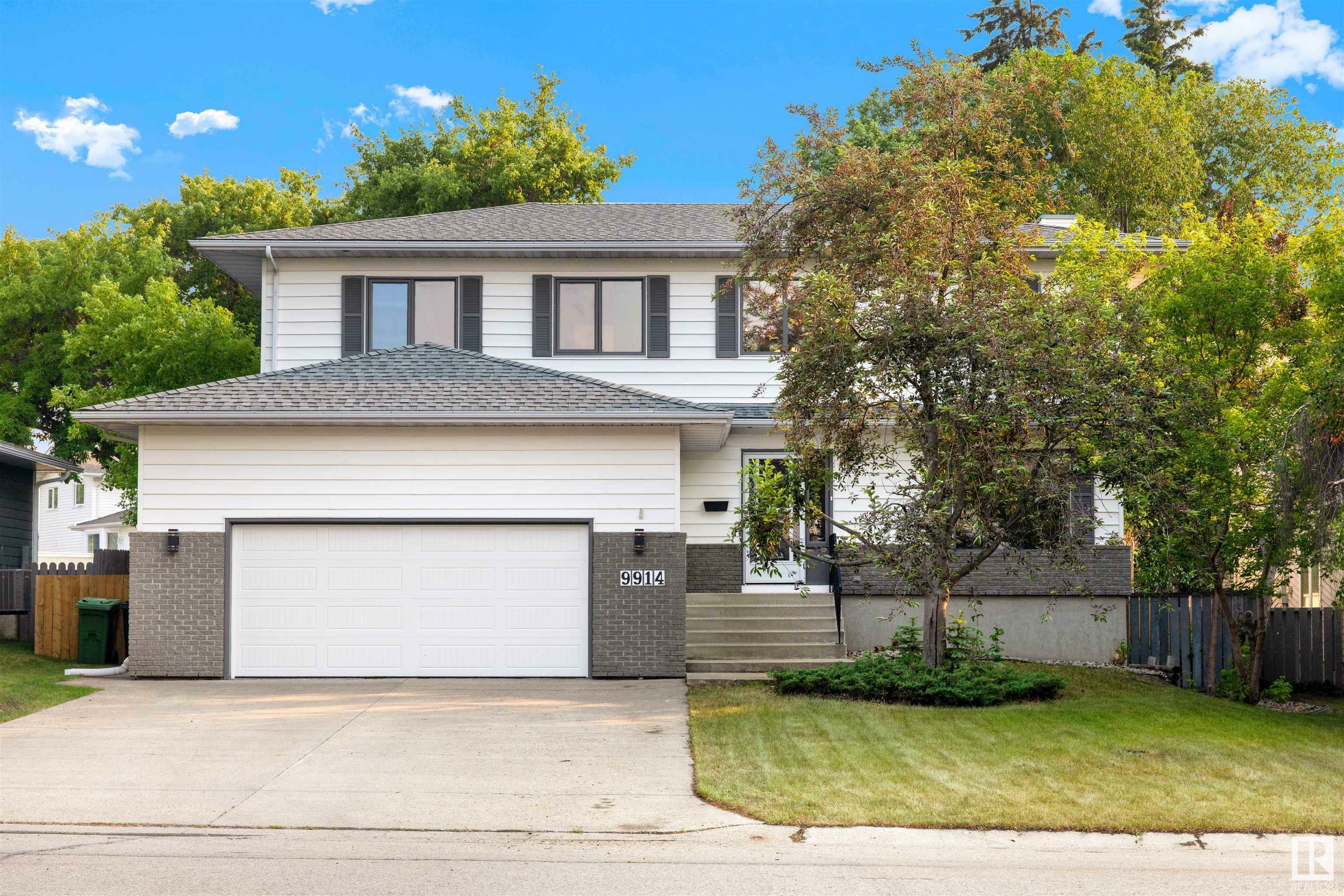 Property Photo: 9914 86 Street AB T8L 3A7