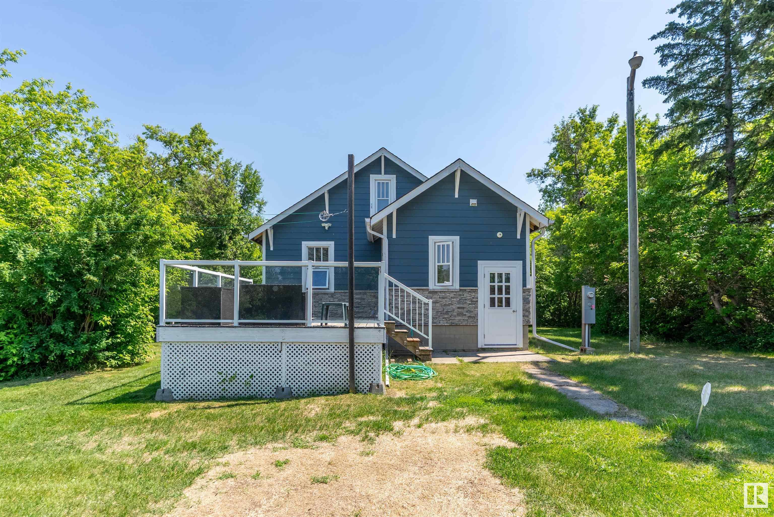Property Photo: 26114 Twp Road 490 AB T4X 2E9