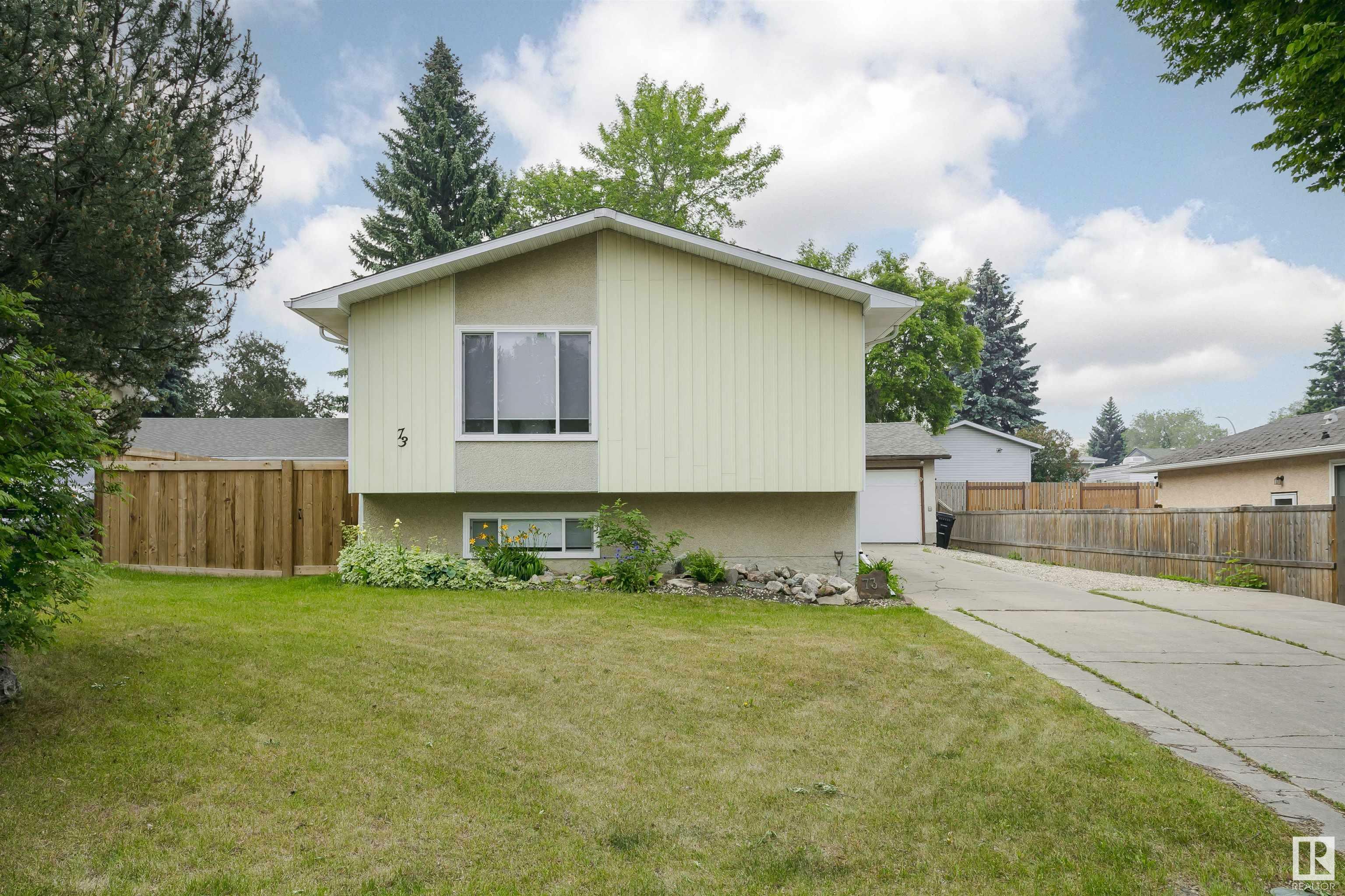 Property Photo: 73 Merrywood Crescent AB T0A 0M8