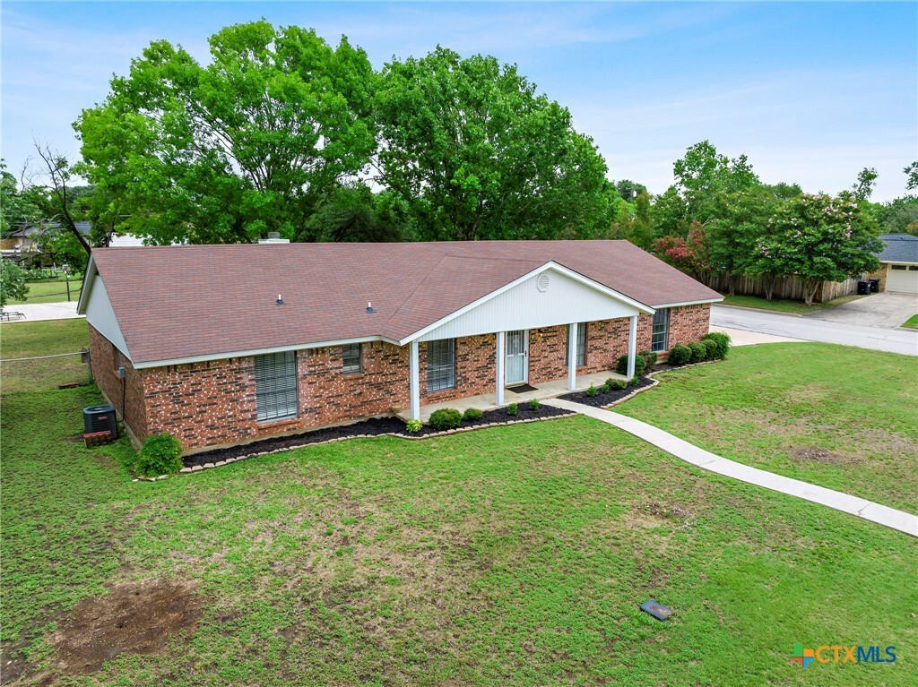 Property Photo: 8704 Trailridge Drive TX 76502