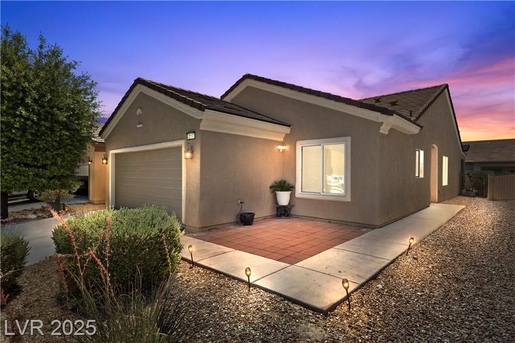 Property Photo: 2117 Bay Thrush Way NV 89084