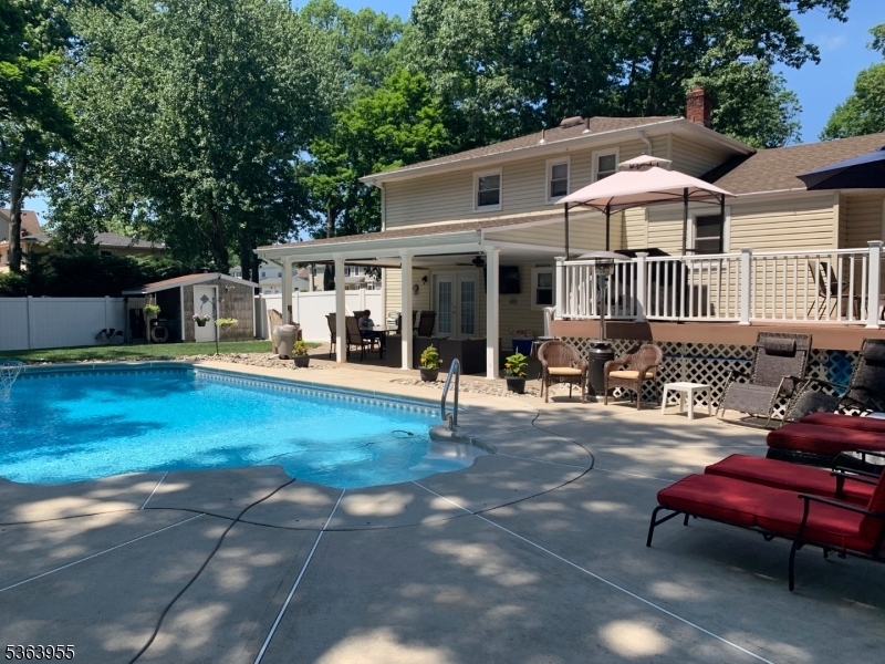 Property Photo:  85 Stonehenge Ter  NJ 07066 