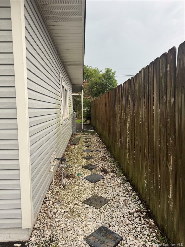 Property Photo:  612 N N Thomson Avenue  LA 70647 
