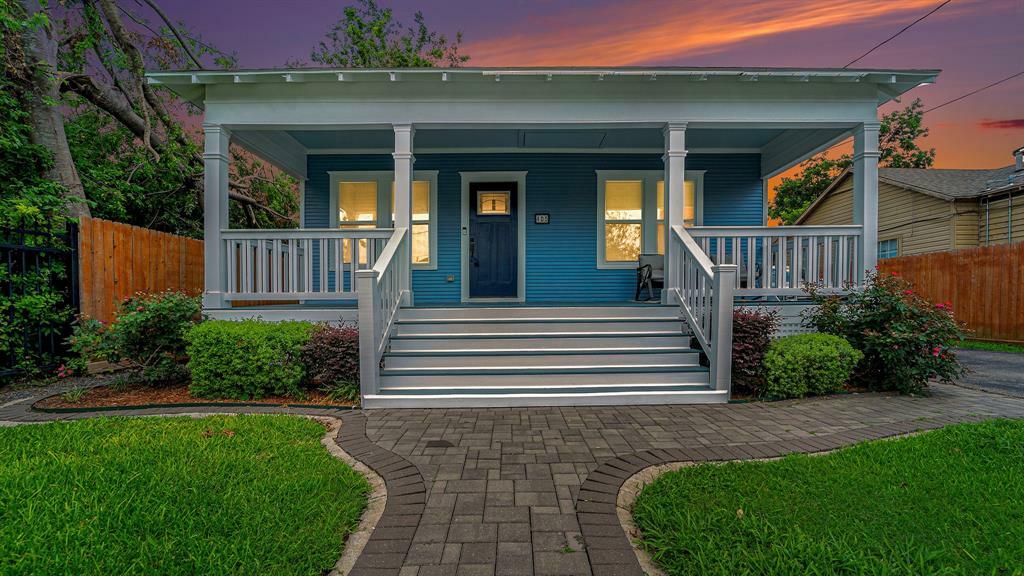 Property Photo: 405 N Grace Street N TX 77003