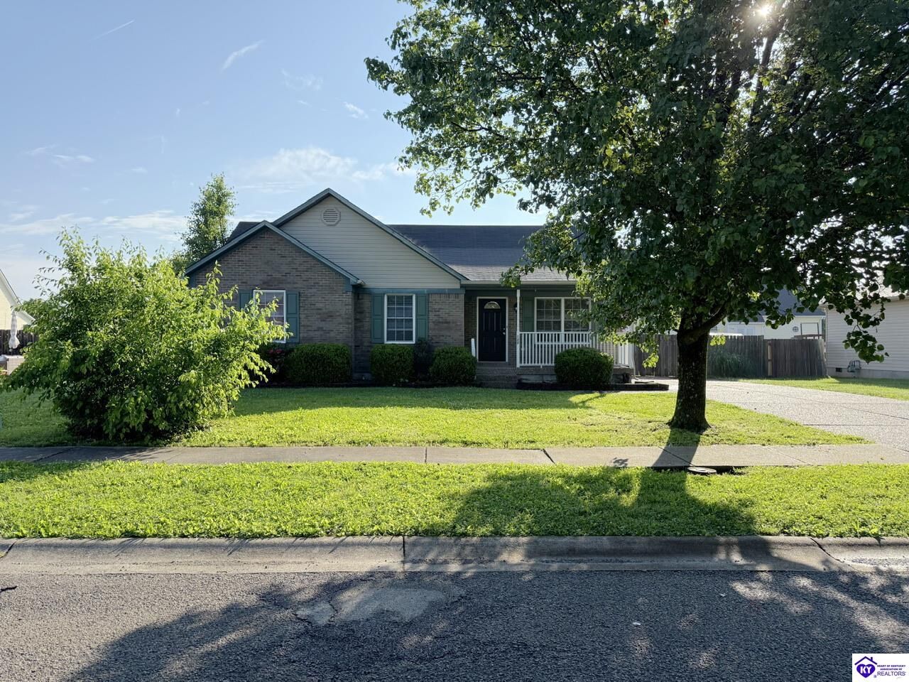 Property Photo: 146 Lake Park Court KY 40165