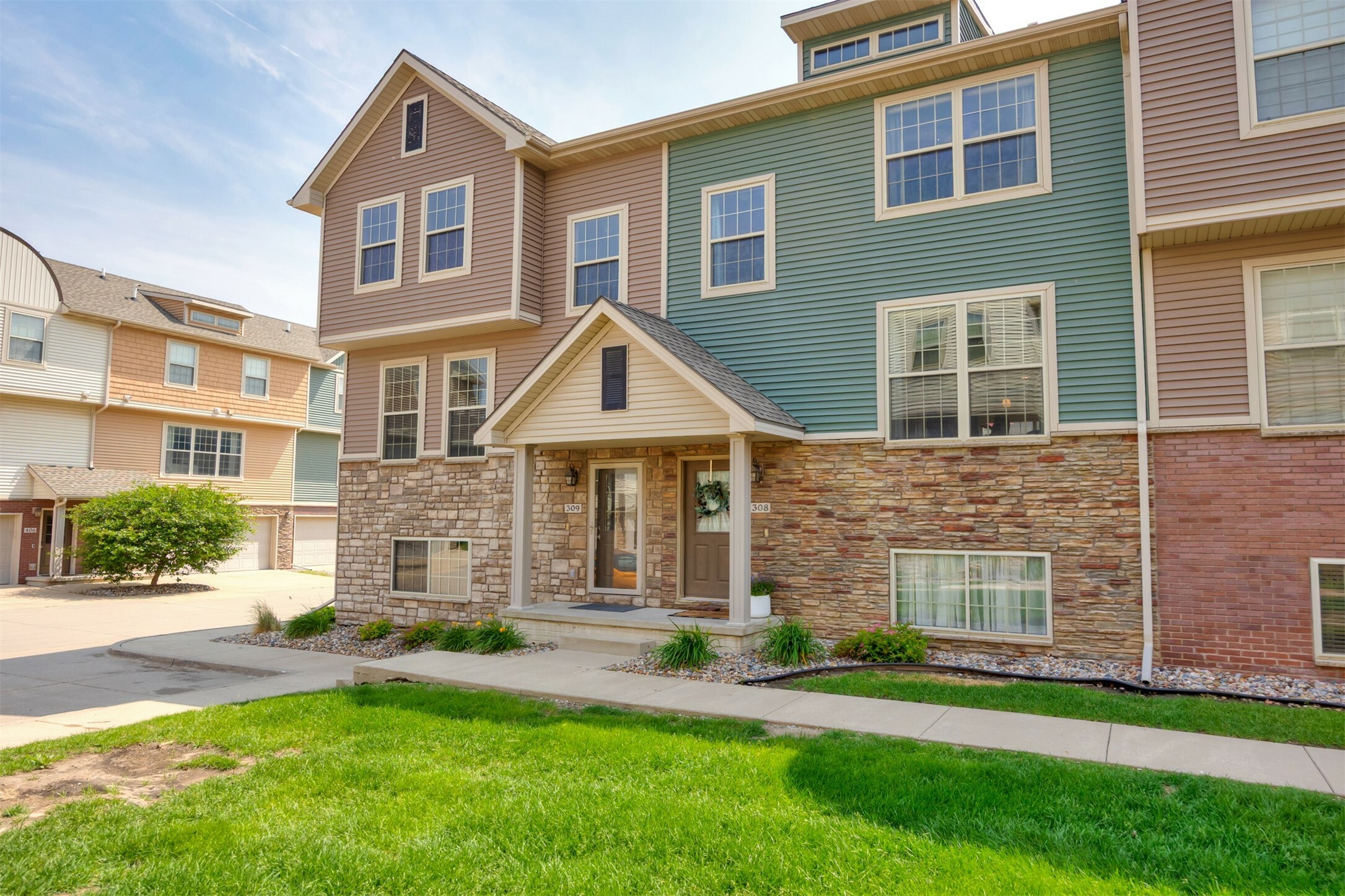 Property Photo: 3600 SE Glenstone Drive 308 IA 50111