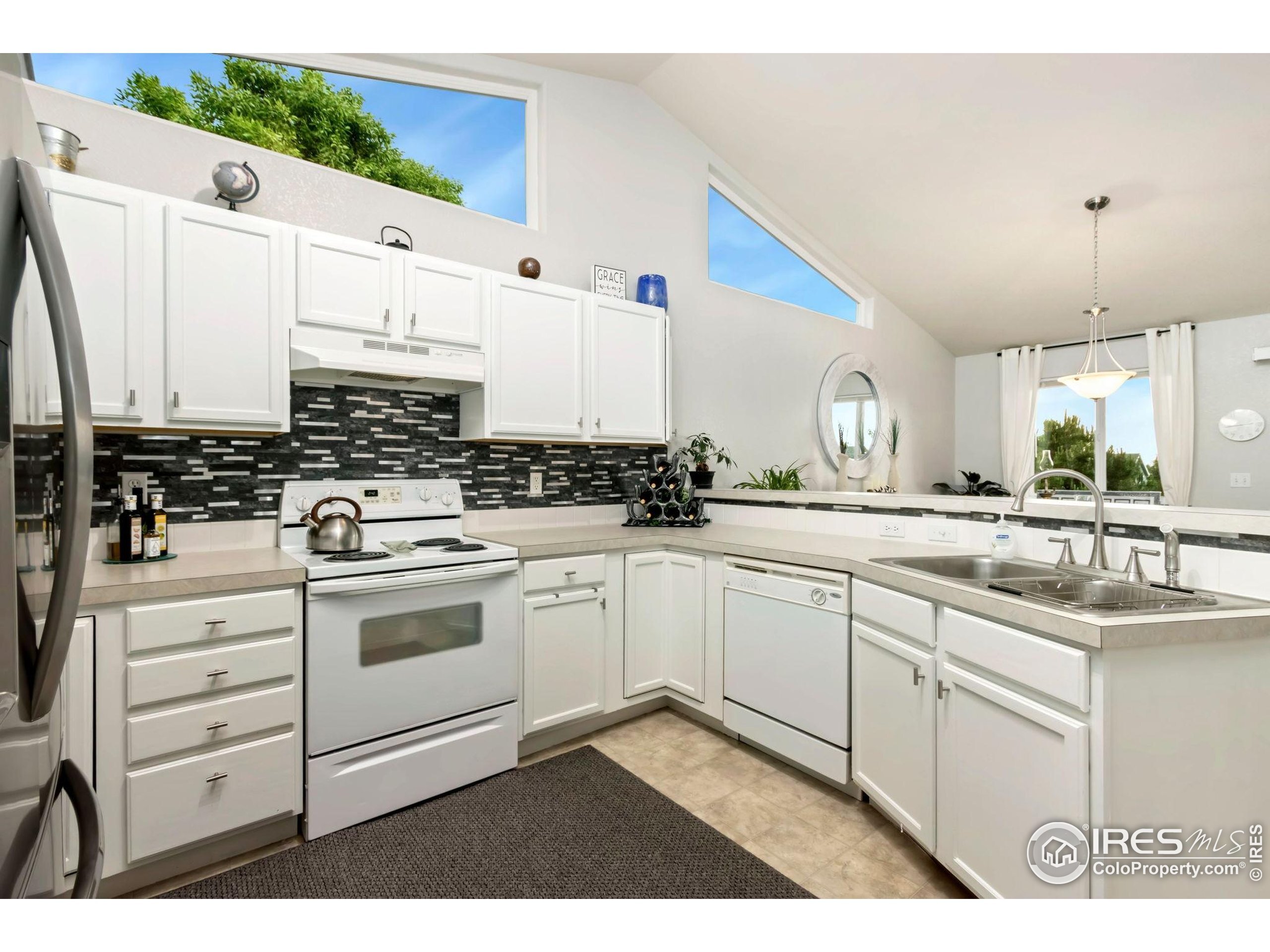 Property Photo: 4260 Coaldale Dr CO 80538