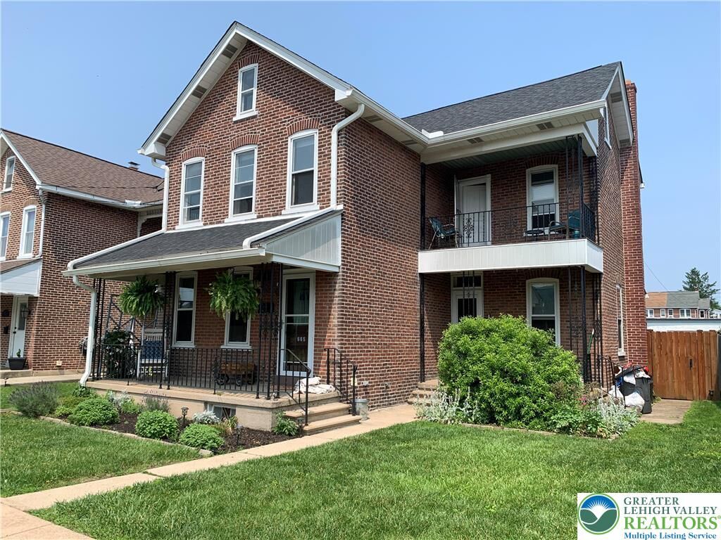 Property Photo: 665 Walnut Street PA 18049