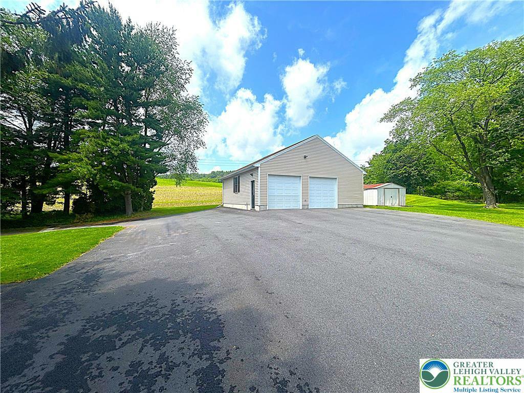 Property Photo:  2926 W Beersville Road  PA 18014 