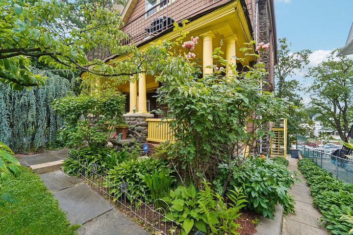 Property Photo:  227 Valentine Lane  NY 10705 