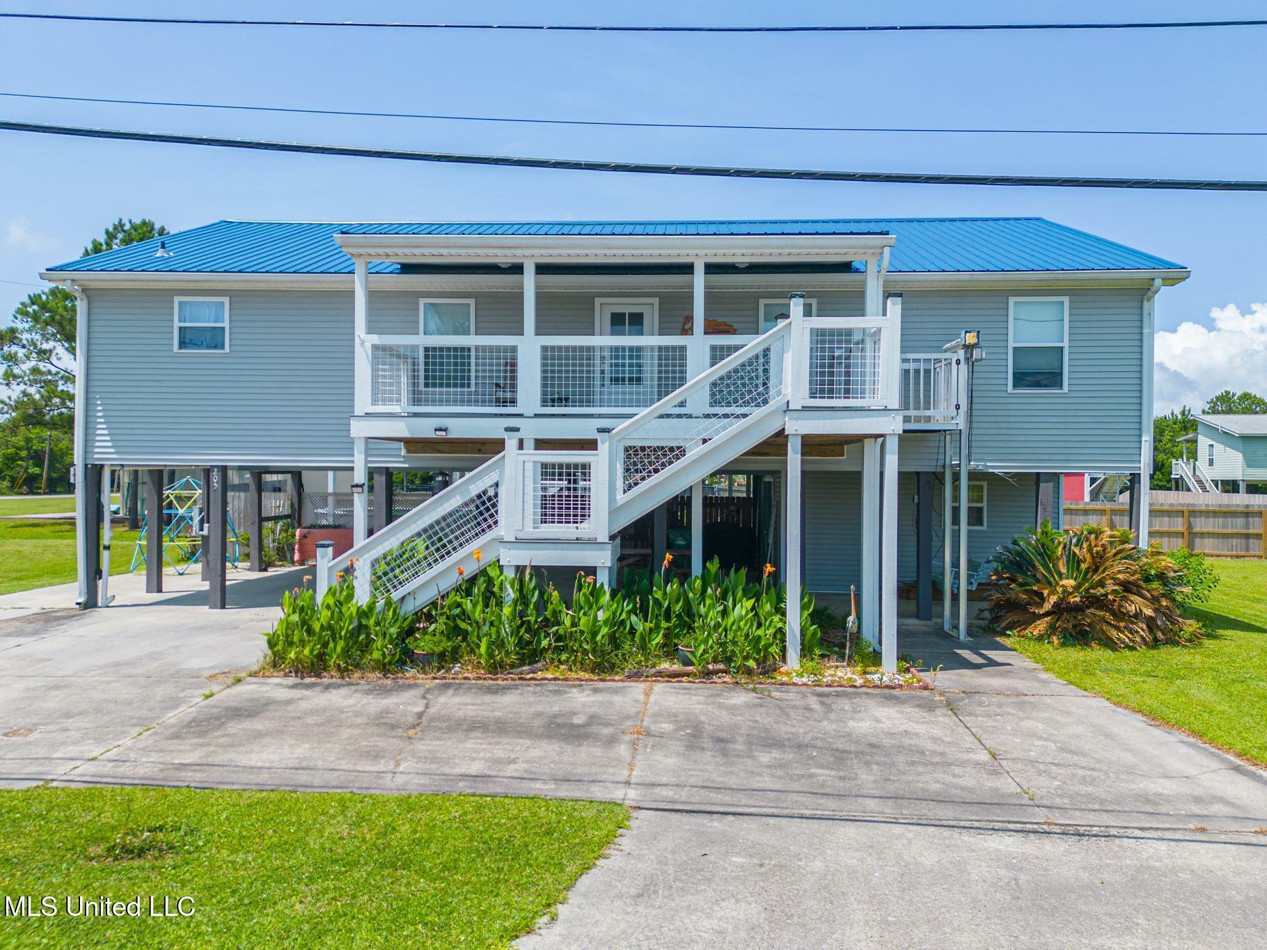 Property Photo:  205 Pine Ridge Drive  MS 39576 