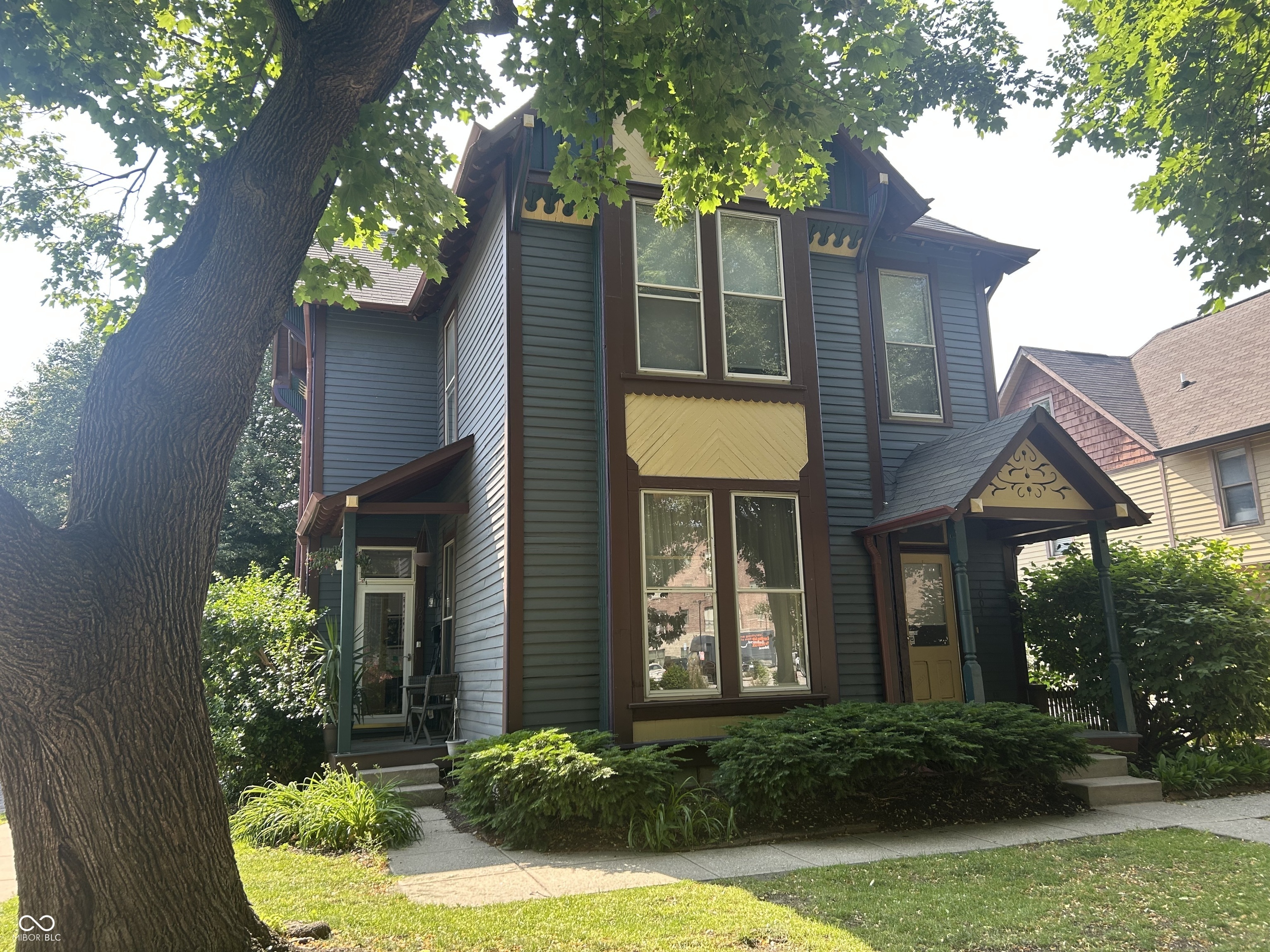 1002 N New Jersey Street  Indianapolis IN 46202 photo