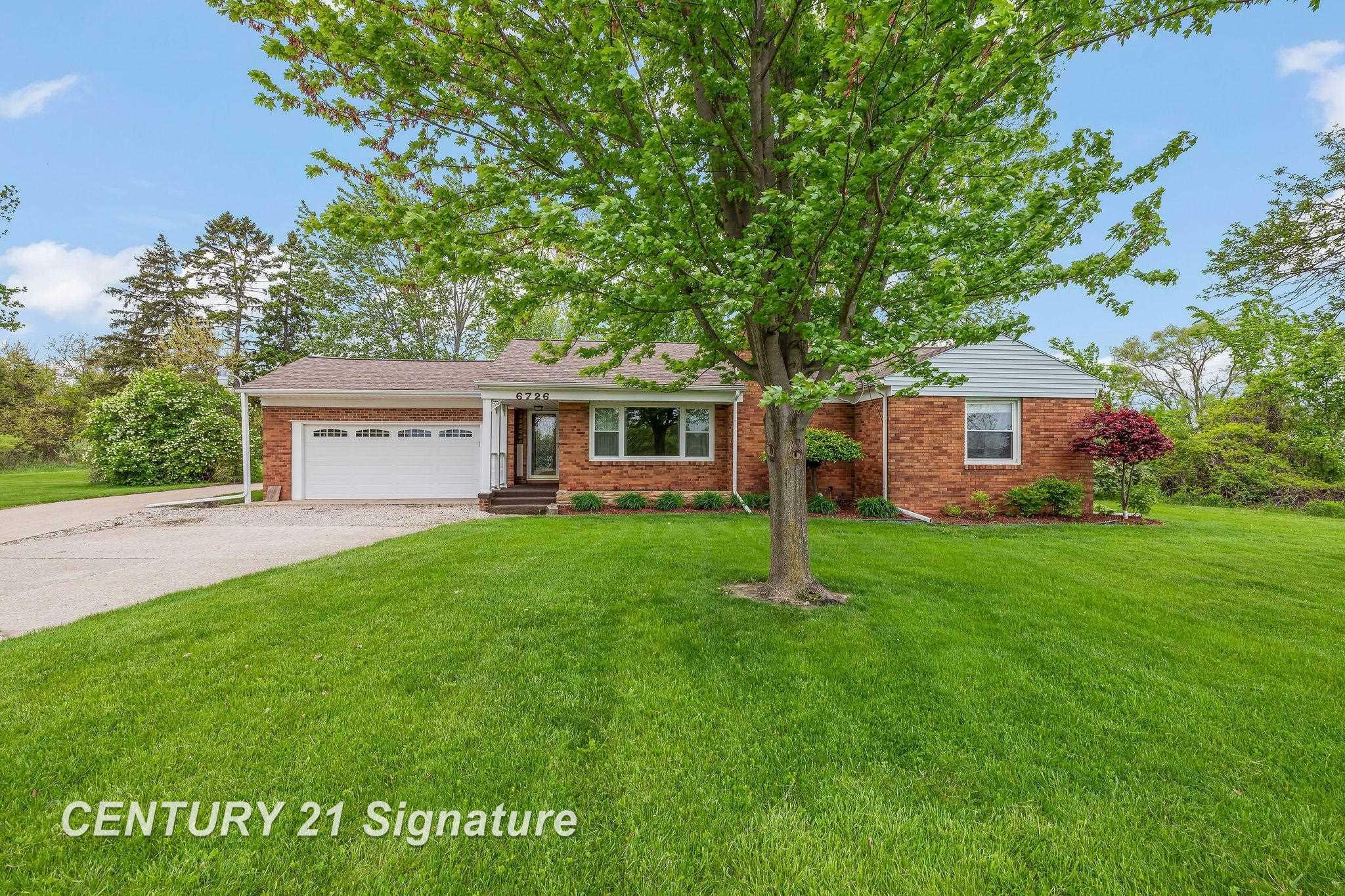 Property Photo: 6726 Westside Saginaw Road MI 48706