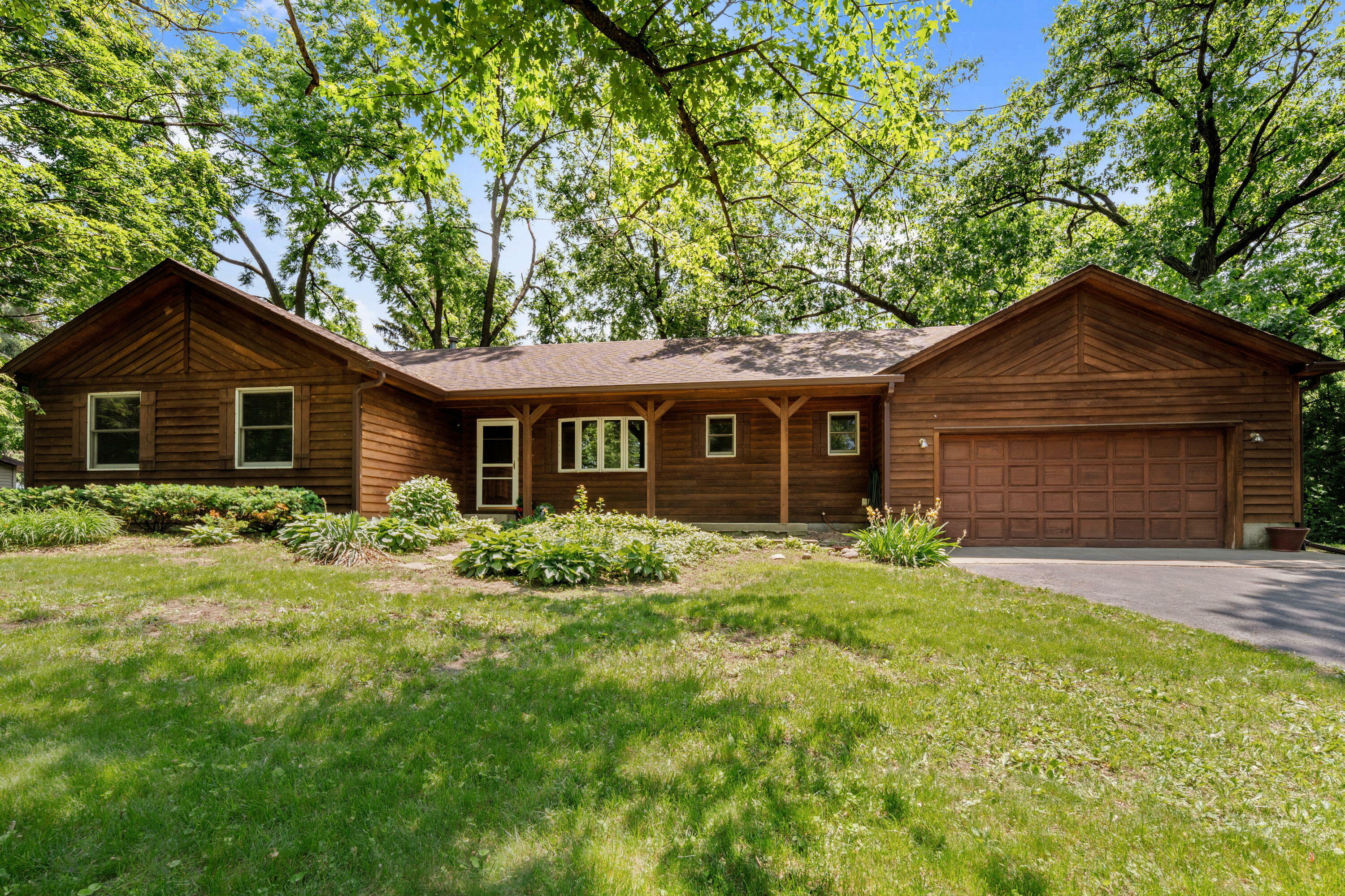 Property Photo: 519 Bird Rd WI 53181