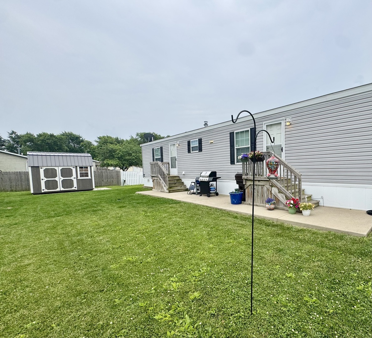 419 Highland Drive  Bloomington IL 61704 photo