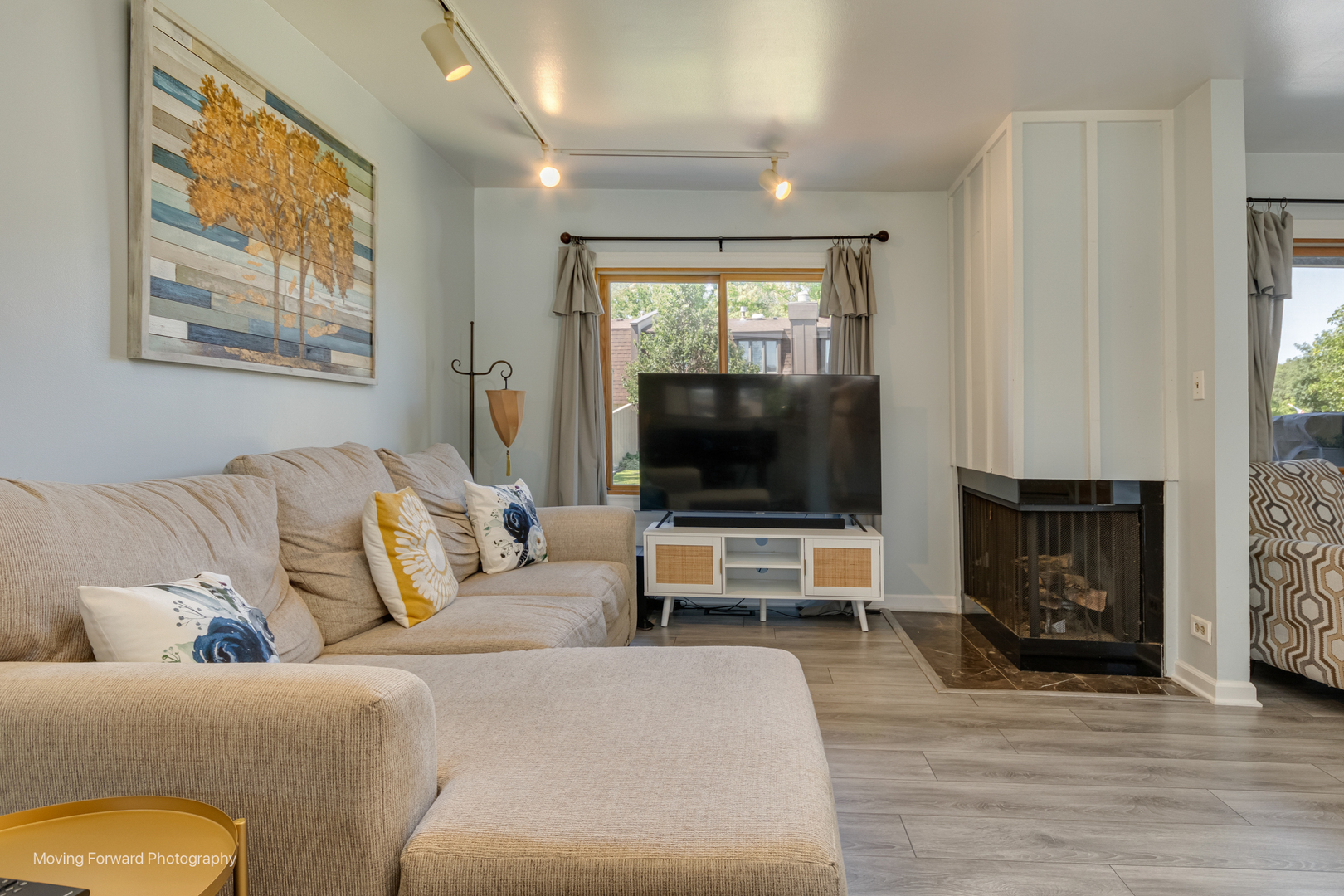 Property Photo: 13 Sweetwood Court IL 60525