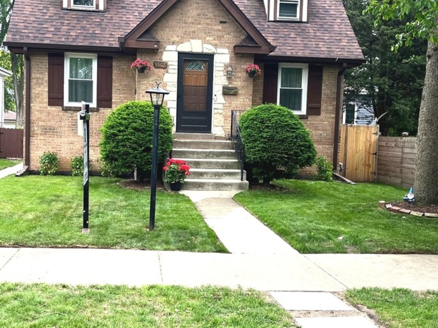 Property Photo: 9907 Kedvale Avenue IL 60076