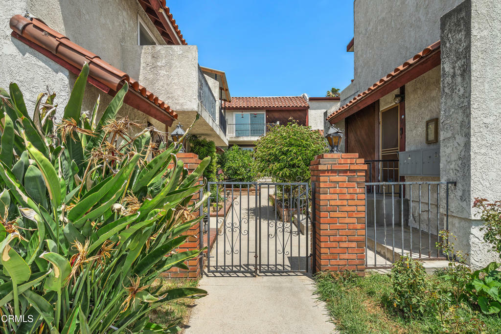Property Photo: 10440 Quill Avenue 105 CA 91040