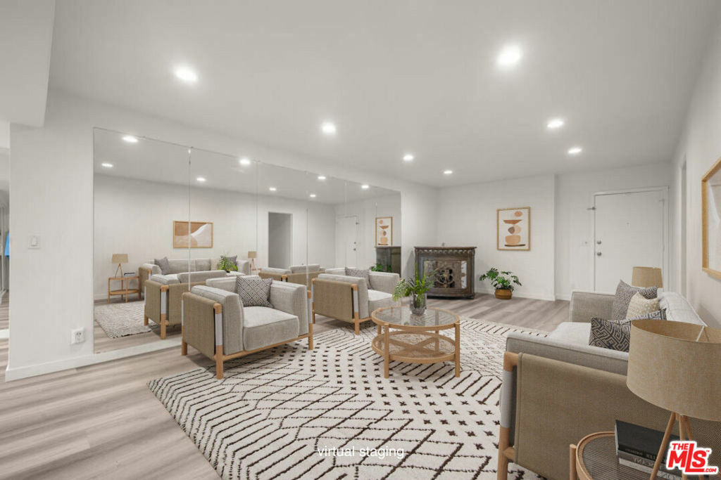 423 S Rexford Drive 202  Beverly Hills CA 90212 photo