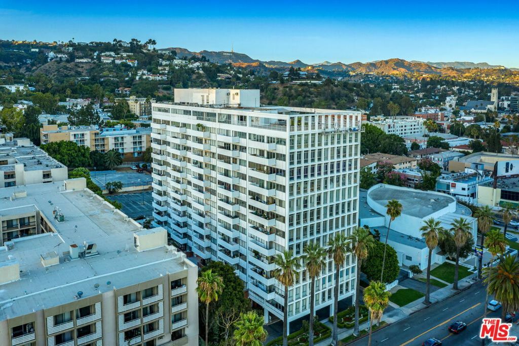 Property Photo: 7135 Hollywood Boulevard 506 CA 90046