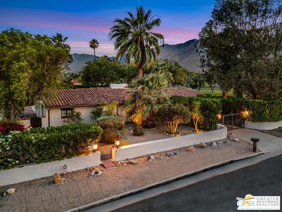 Property Photo:  1011 E El Alameda  CA 92262 