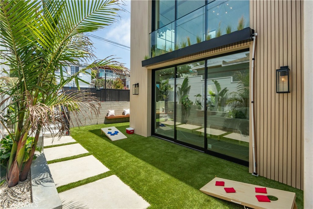 Property Photo: 2007 Ava Avenue CA 90254