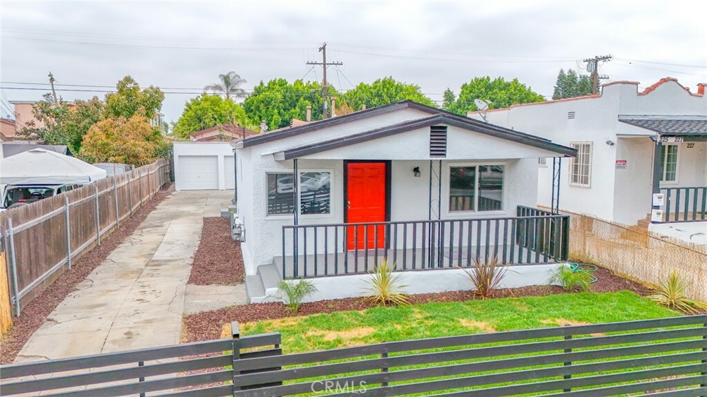 Property Photo: 223 E 83rd Street CA 90003