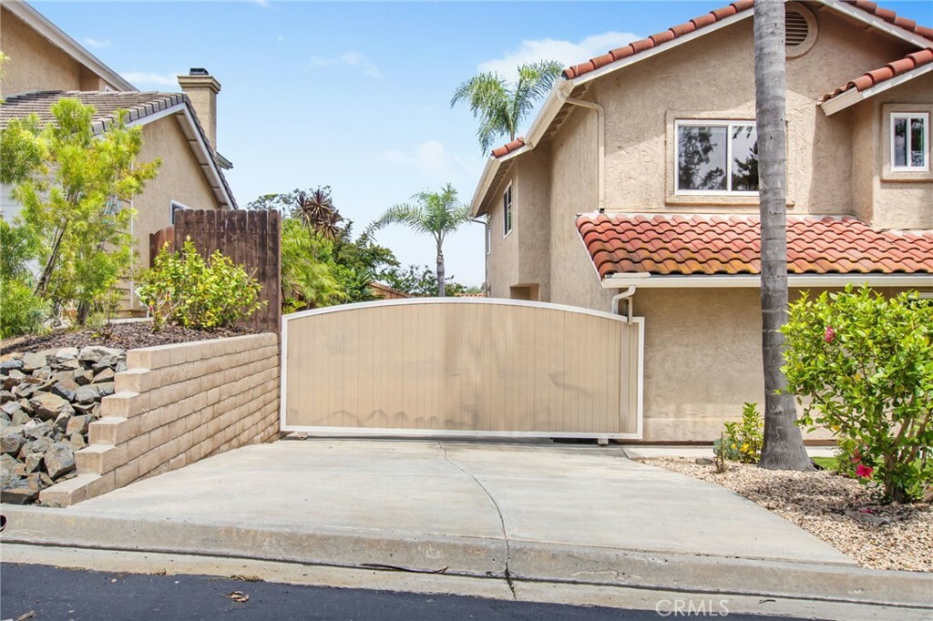 Property Photo: 554 Condor Lane CA 92078