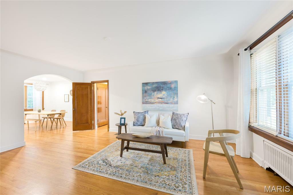 Property Photo: 8100 Delmar Boulevard 1W MO 63130