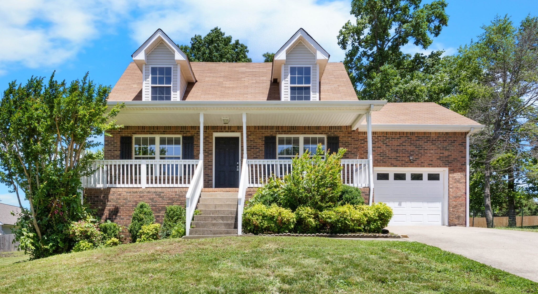 Property Photo:  1729 Hazelwood Rd  TN 37042 