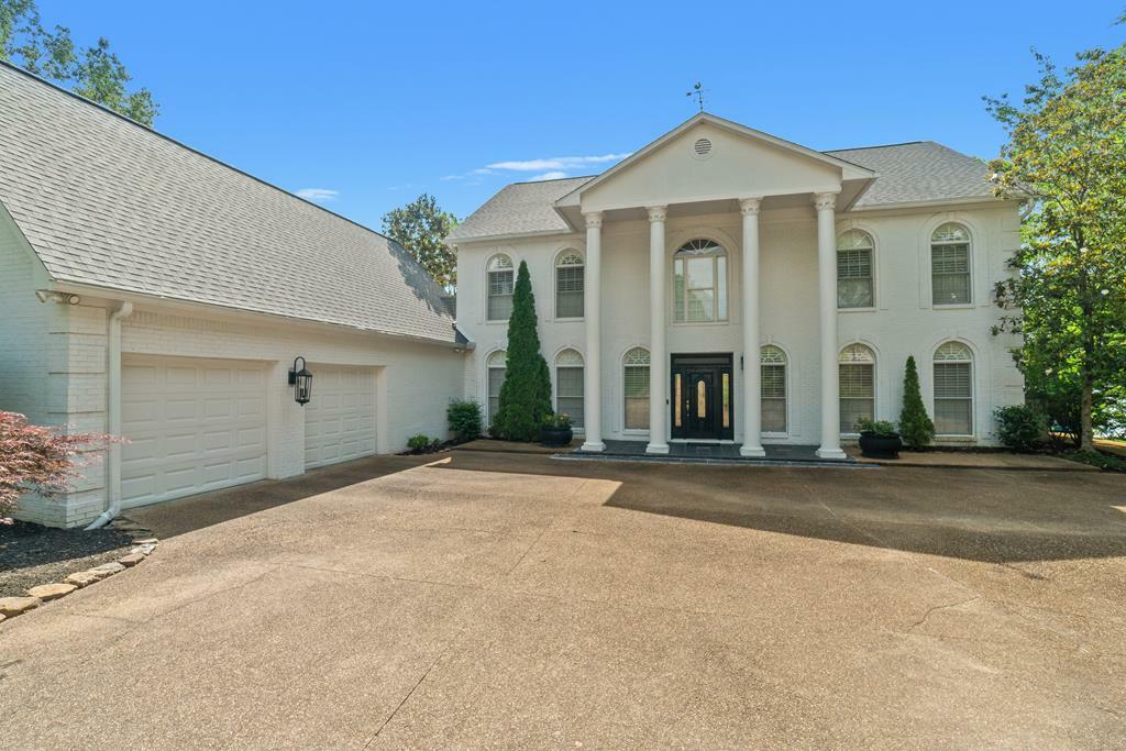 Property Photo: 2210 Longspur Pt MS 38655