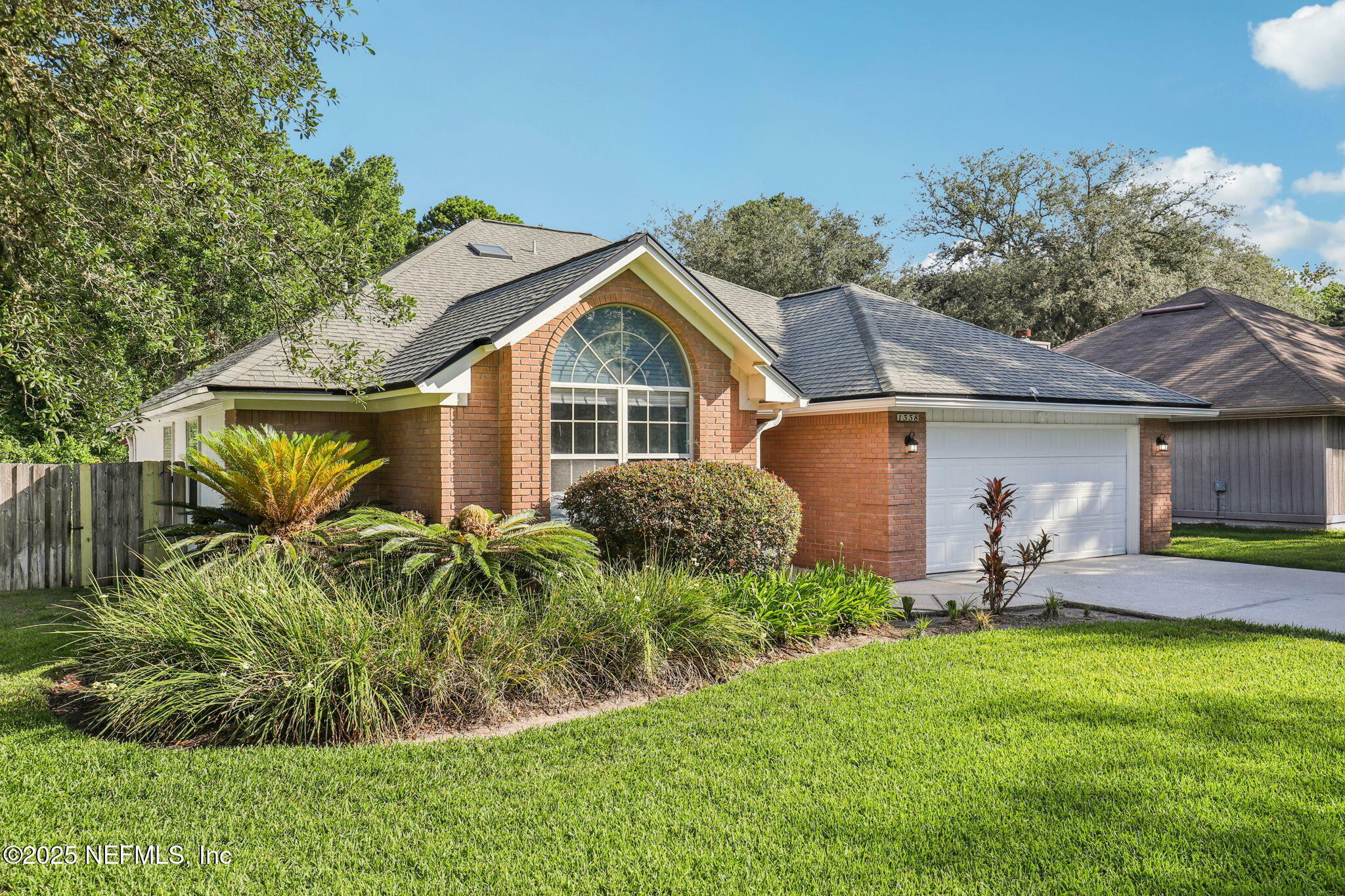 Property Photo: 1338 Running Brook Court FL 32225