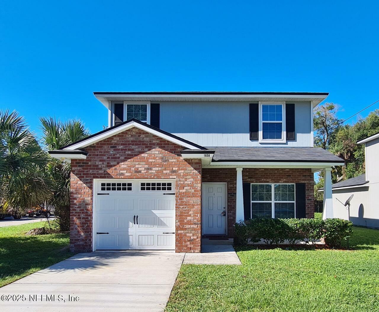 Property Photo: 1658 Linden Avenue FL 32207
