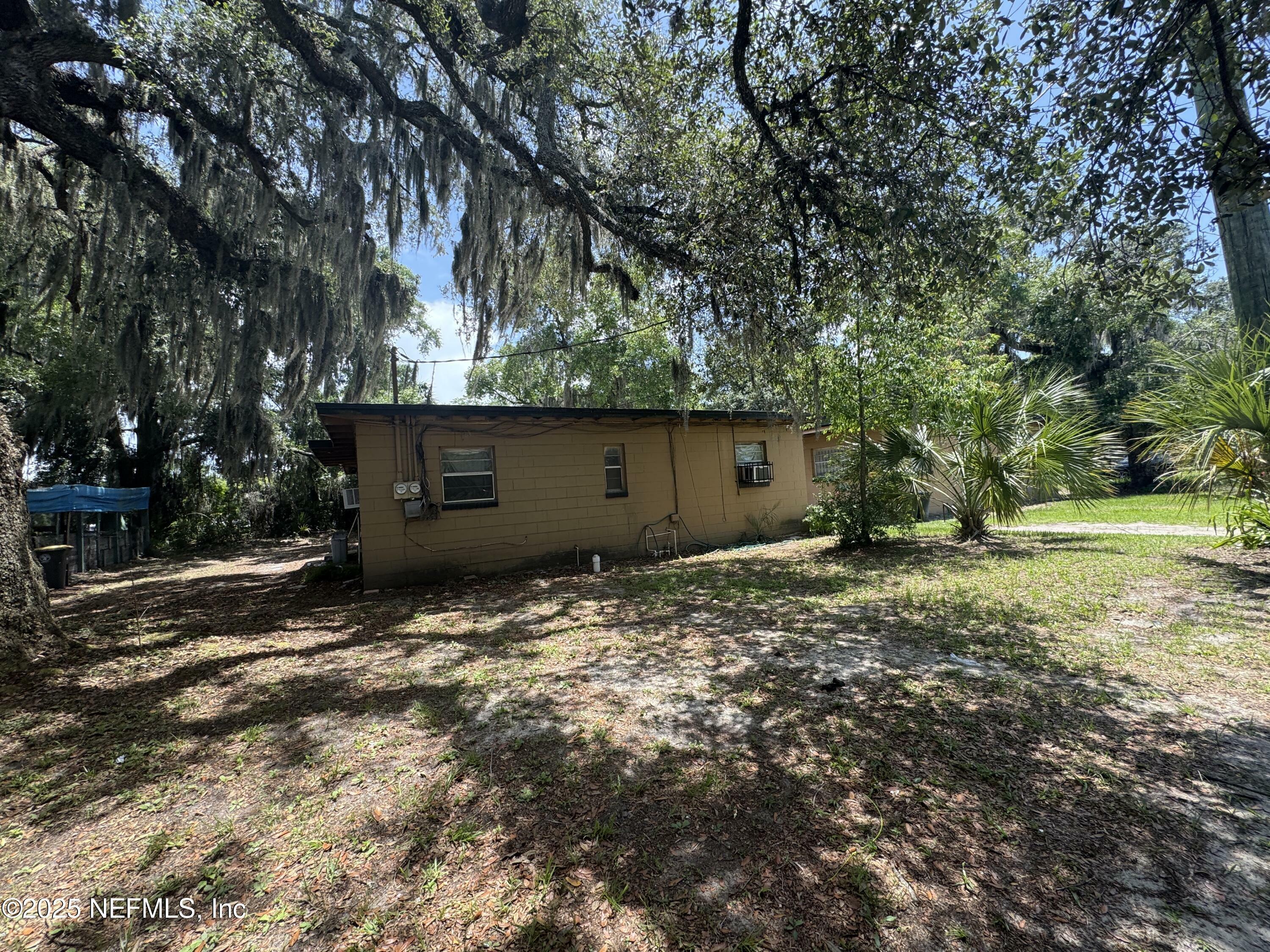 Property Photo: 402 E 27th Street FL 32206