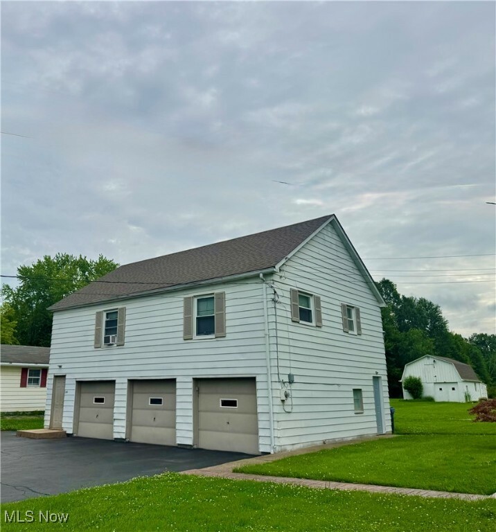 Property Photo:  1803 Stillwagon Road  OH 44484 
