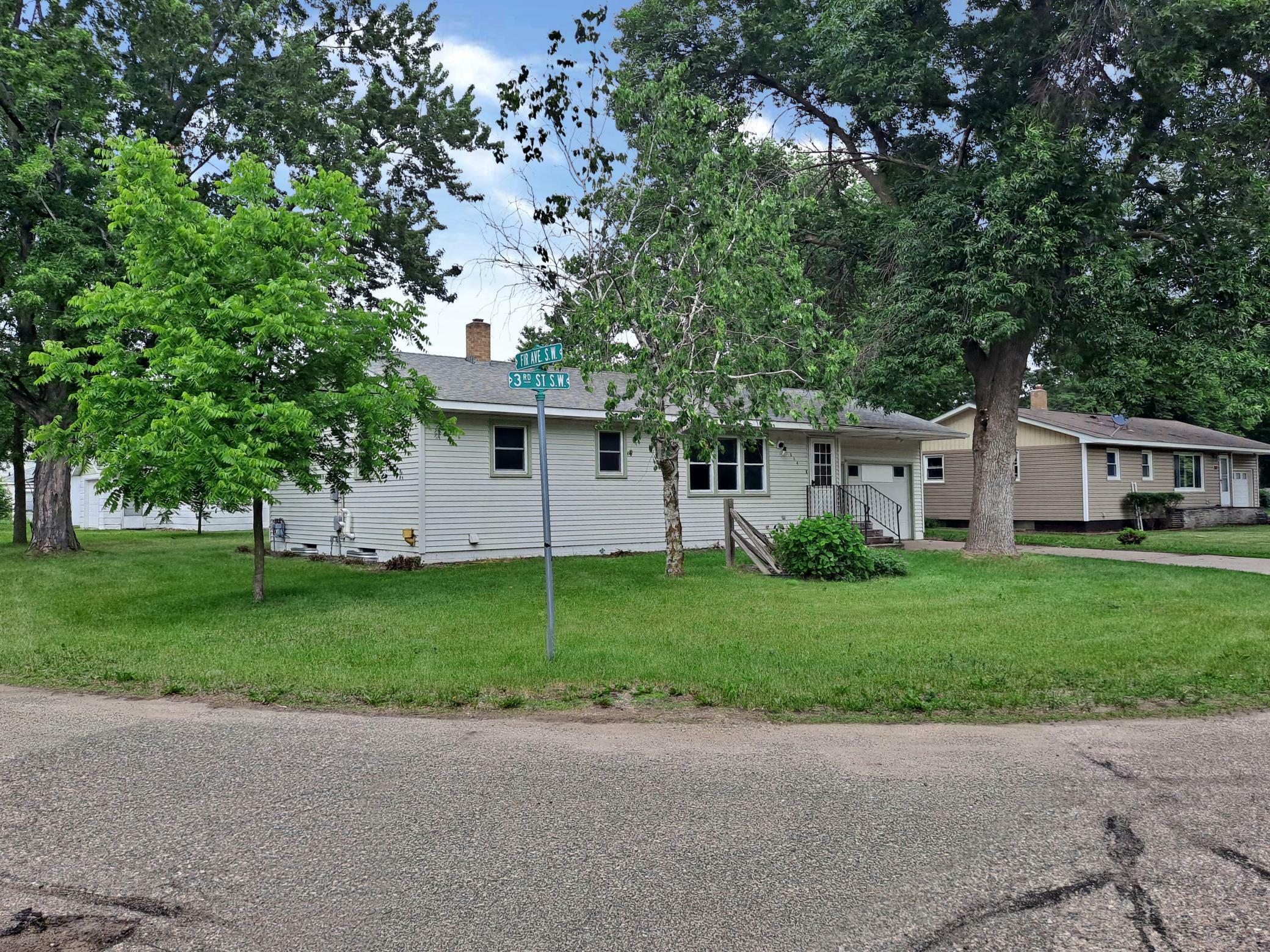 Property Photo: 264 3rd Street SW MN 56368