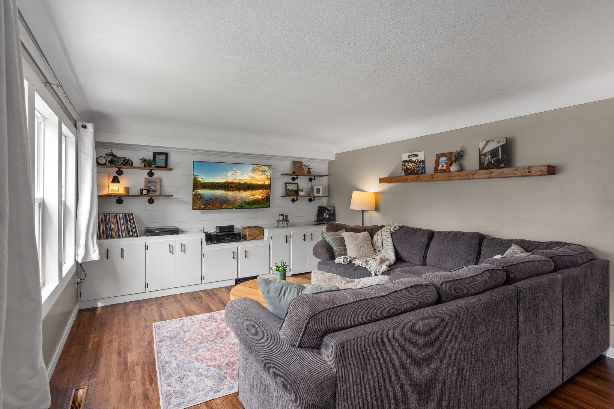 Property Photo: 410 Greenvale Avenue W MN 55057
