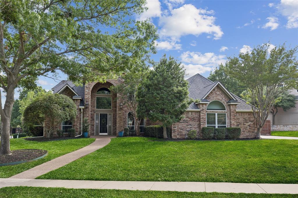 Property Photo: 501 Stonewall Court TX 76092