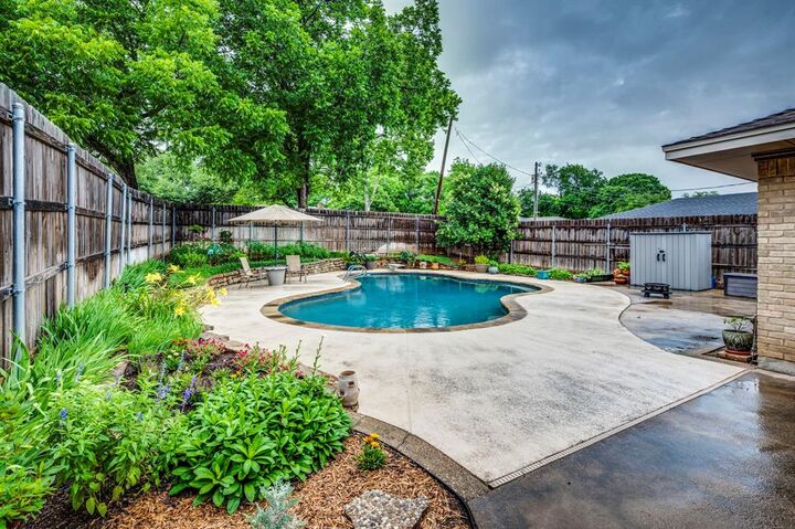 Property Photo:  947 Rock Canyon Drive  TX 75137 