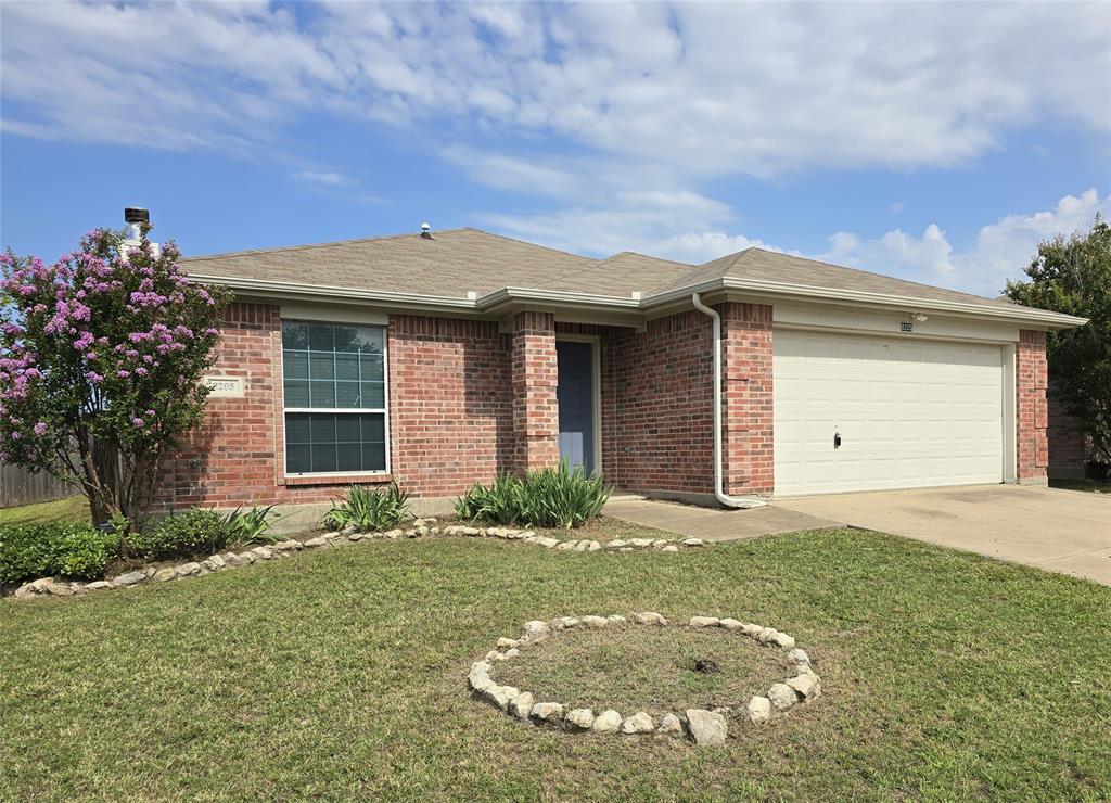 Property Photo: 8205 Three Bars Drive TX 76179