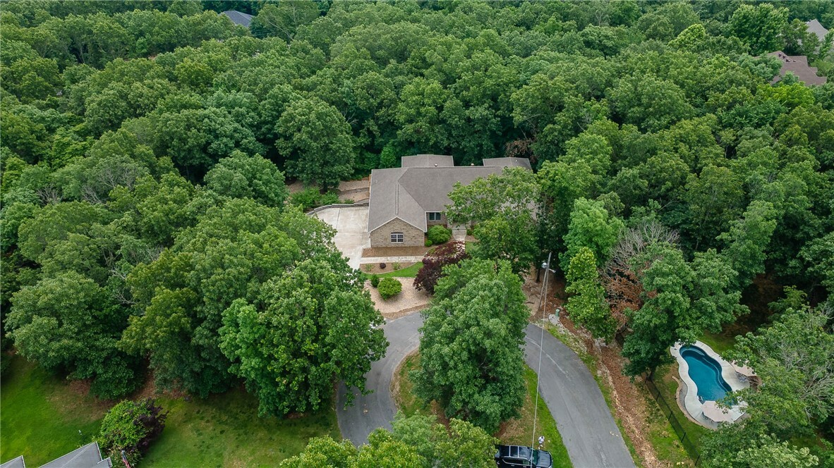 Property Photo:  8 McCollough Place  AR 72715 
