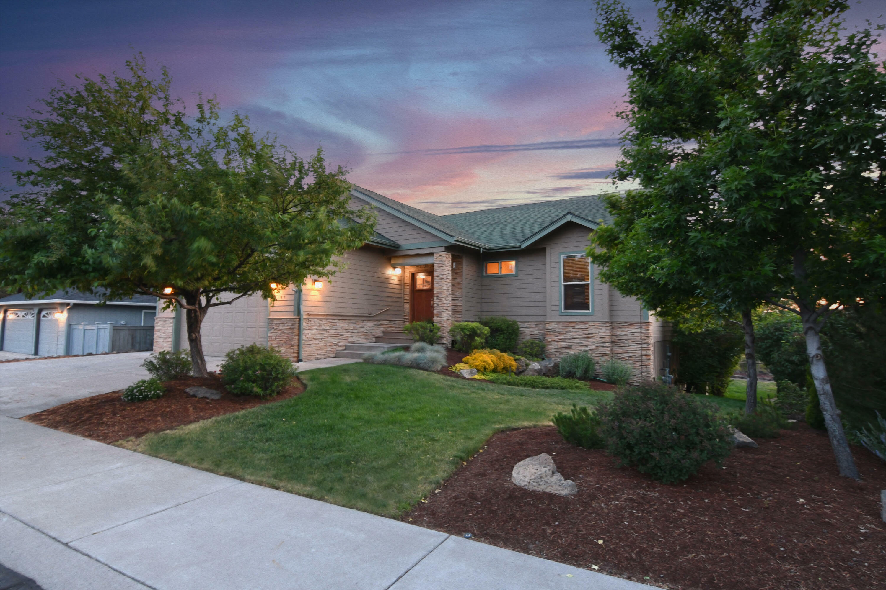 4197 SW Tommy Armour Lane  Redmond OR 97756 photo